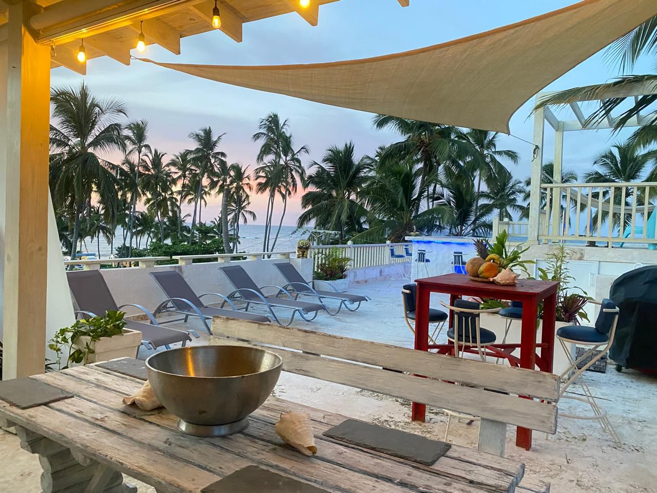 image of a historic courthouse